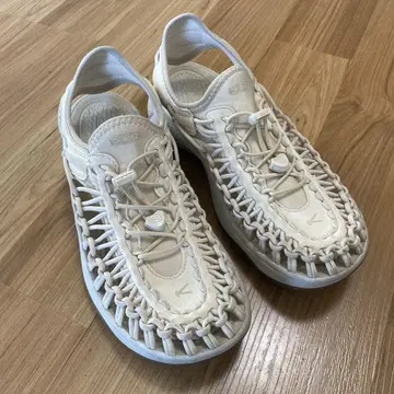KEEN/킨 여성용 샌들 아스토리아 유니크 25.5