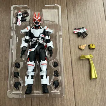 S.H.Figuarts 가면라이더 기츠 피버 매그넘 폼