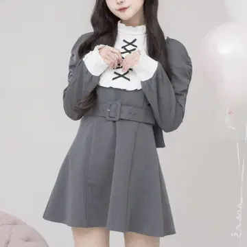 pium 요크 프릴 벨트 원피스 차콜