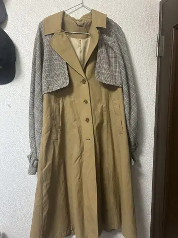 릴리 브라운 체크 무늬 베이지 롱 코트