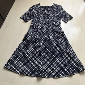 LAUTREAMONT 체크 무늬 반팔 롱 원피스 40