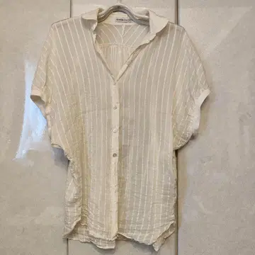 츠모리치사토 반팔 셔츠