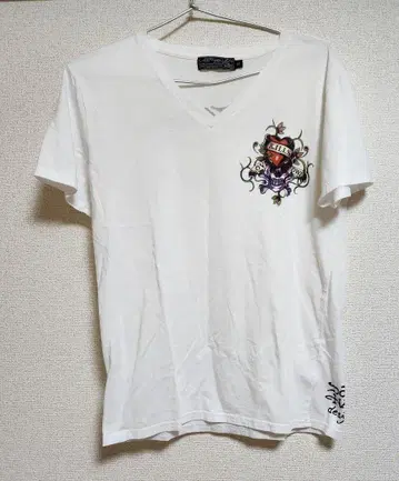ED Hardy 화이트 V넥 티셔츠 M