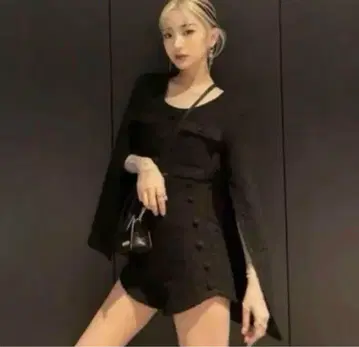 melt the lady 딥 슬릿 트위드 숏 팬츠