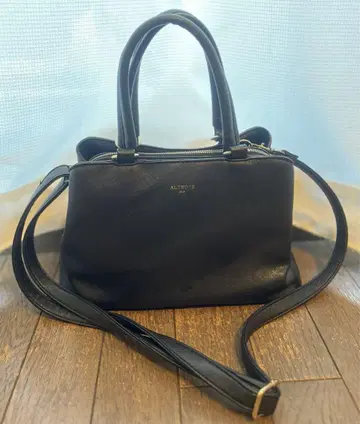 블랙 가죽 핸드백 숄더 스트랩 포함