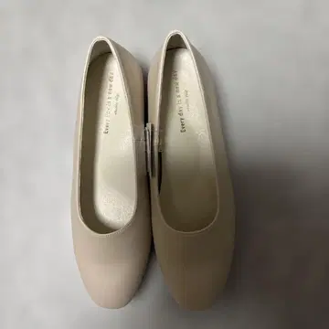 스튜디오 클립 부드러운 힐 펌프스 새상품