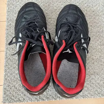 Mizuno 스파이크 슈즈 블랙/레드