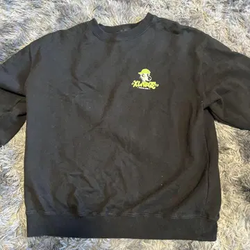 XLARGE 트레이닝복 블랙 그래픽 프린트