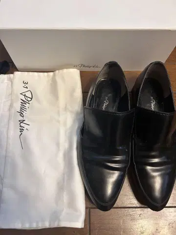 3.1 Phillip Lim 블랙 가죽 로퍼