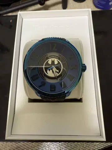 Tendence Batman 파란색 발광 시계