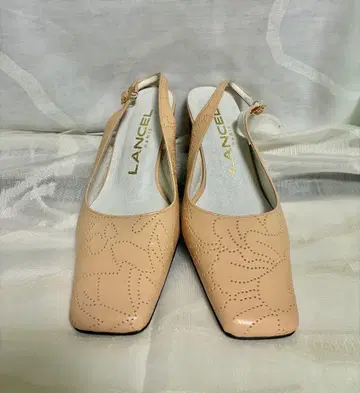 LANCEL 베이지 (살몬 핑크) 스트랩이 달린 뮬 22.5cm