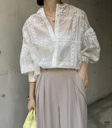 완판템 Dou Dou 자수 레이스 블라우스