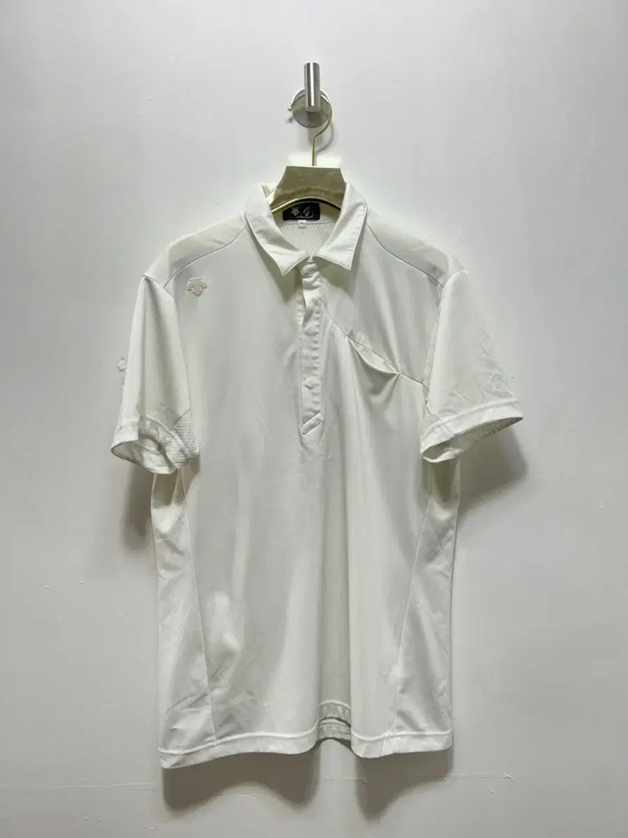 Descente Men's Golf Kara Short Sleeve T-Shirt M