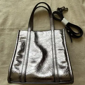 UNITED ARROWS 메탈릭 스퀘어 토트백