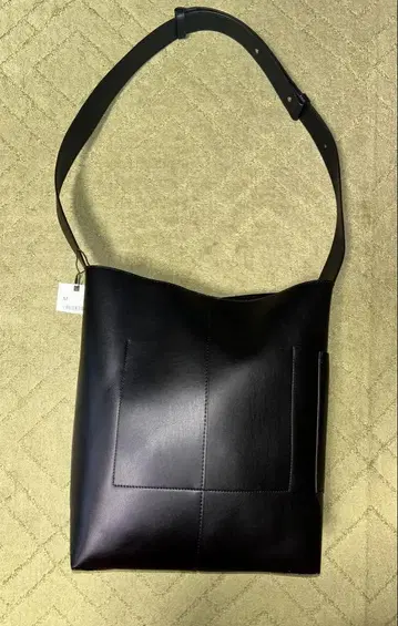 자라 숄더백 합성피 블랙