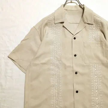 자수 오픈 카라 셔츠 오픈 칼라 택 없음 반팔 셔츠 베이지
