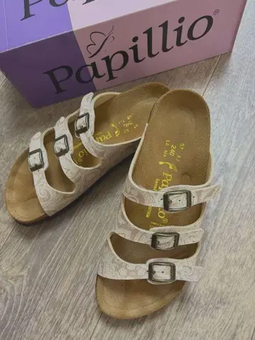 새상품급 버켄스탁 Papillio 페이즐리 샌들 37