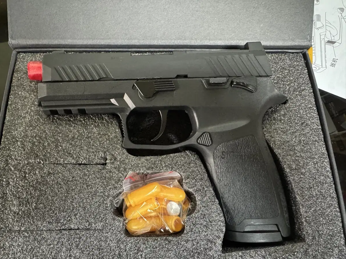 SIG Sauer P320 Non-Powered Shell Ejecting Model Gun