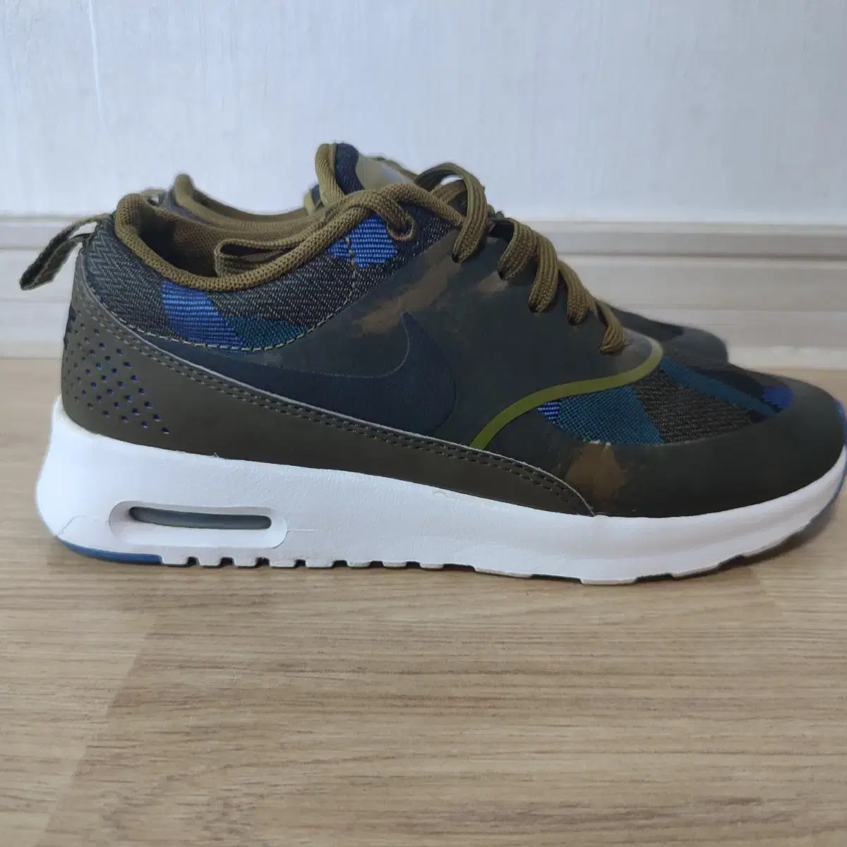 Nike Air Max, good condition, kids or women's 230