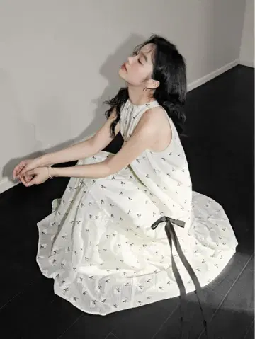 KUOSE 홀터넥 드레스 슬리브리스 롱 원피스