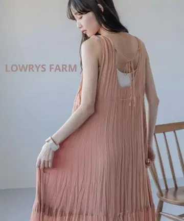 LOWRYS FARM 크링클 리본 슬리브리스 원피스