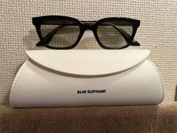 BLUE ELEPHANT 캣아이 안경 세트