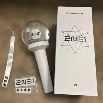 2NE1 공식 응원봉 화이트