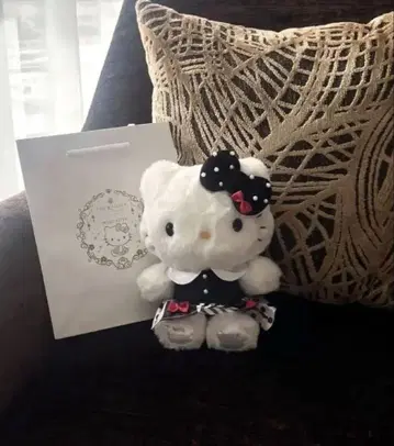아시야 베이 코트 구락부 한정품 헬로키티 봉제 인형