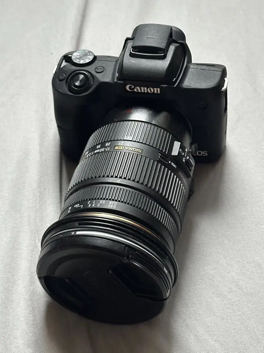 Canon M50 Mark II + Sigma 1750 f2.8 lens + Kenko
