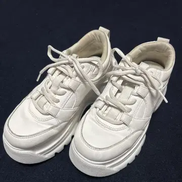 자라, ZARA. 통굽 화이트 스니커즈 23.5cm, 36