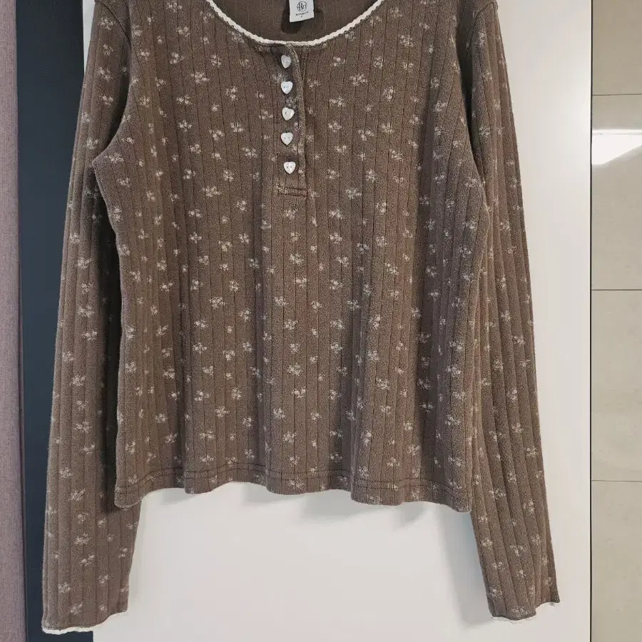 RONRON Henry Neck Long Sleeve T-Shirt #론론 on Bunjang