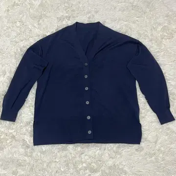 새상품급 Spick and Span 18G V넥 가디건 네이비 최근