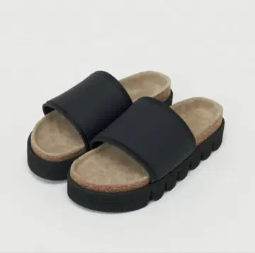 Hender Scheme 캐터필러 샌들