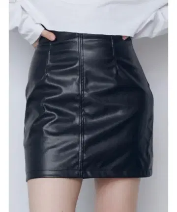 EMODA 커브 허리 미니 스커트