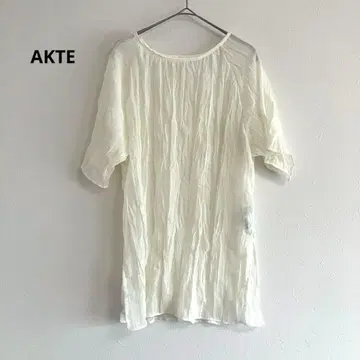 AKTE 아크테 크레이프 가공 플리츠 시어 블라우스 반팔 화이트