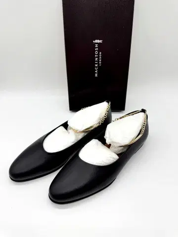 새상품 매킨토시 스트랩 펌프스 블랙 23.5cm
