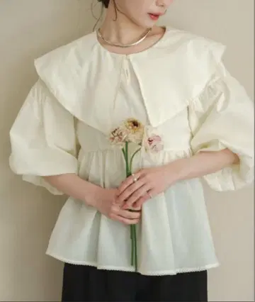 hinari 빅 칼라 페플럼 블라우스