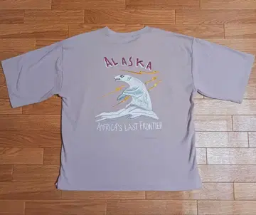 ALASKA 스카잔풍 티셔츠 자수 화이트 곰 패턴