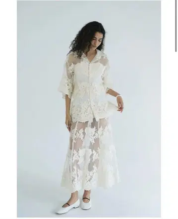 CLANE SHEER FLOWER LACE SHIRTS 클라네 레이스