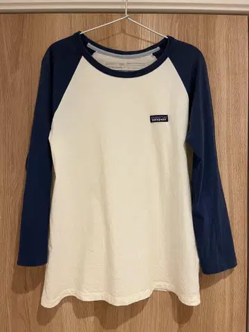 Patagonia 래글런 슬리브 티셔츠 여성용 M 사이즈