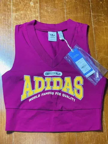 ADIDAS 마젠타 V넥 탱크탑 새상품