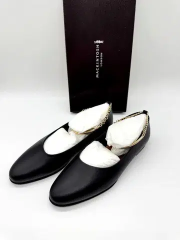 새상품 매킨토시 스트랩 펌프스 블랙 23cm