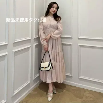 미사용 새상품 Back Ribbon Tiered Satin Dress