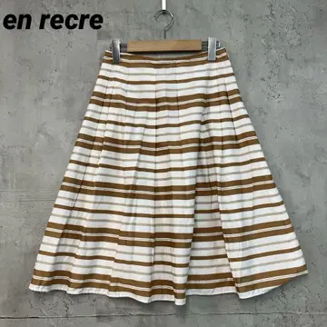 en recre 안레크레 체크 무늬 플레어 스커트 사이즈 38
