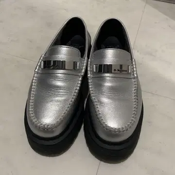 닥터마틴 Dr.Martens 실버 로퍼