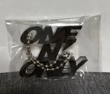 ONE N' ONLY 아크릴 로고 키링 #003 블랙