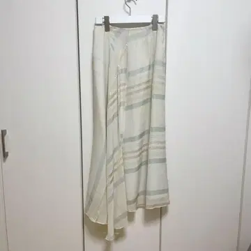 롱 스커트 스트라이프 비대칭 그린 골드 셀포드