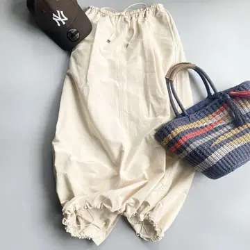 새상품급 23SS 플라주 Plage Nylon shaka 스커트 36