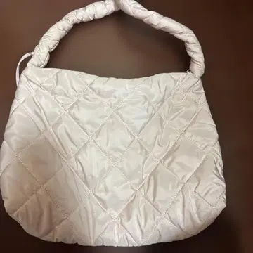 핑크 퀼팅 숄더백