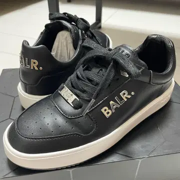 BALR. 블랙 스니커즈 가죽 로고